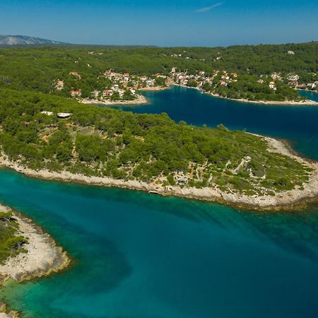 Plage Cachee - Glamping Vrboska Εξωτερικό φωτογραφία