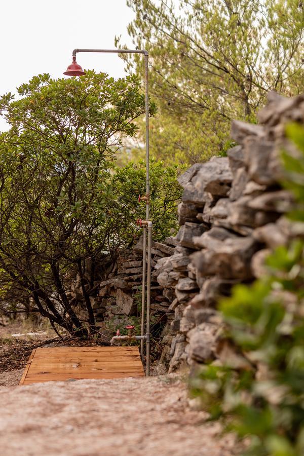Plage Cachee - Glamping Vrboska Εξωτερικό φωτογραφία
